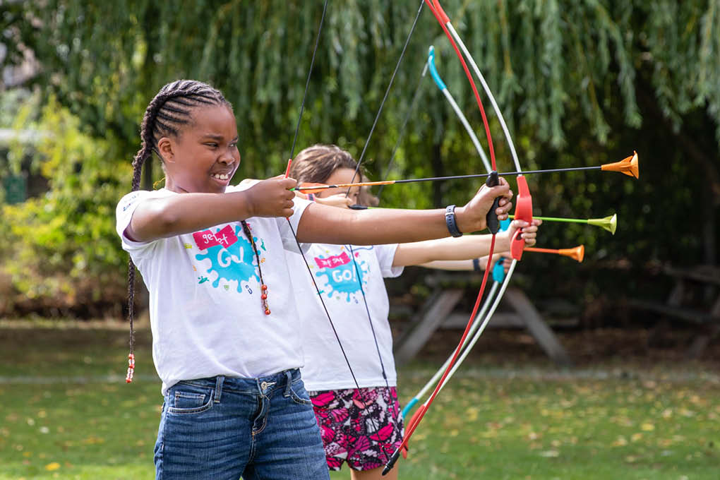 3 children archery